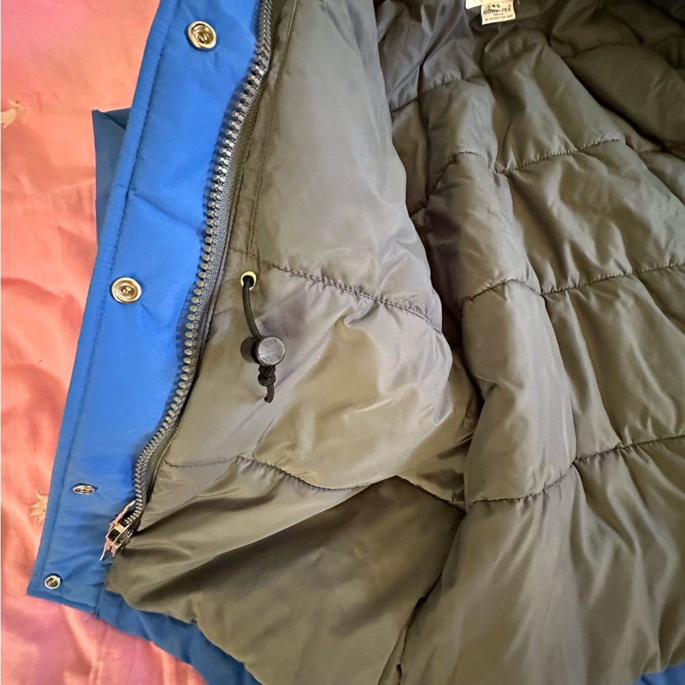 EUC North Face gortex insulated parka. Blue. Size small. - Picture 11 of 15